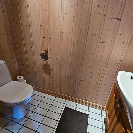 4 Bedroom Awesome In בית נופש *