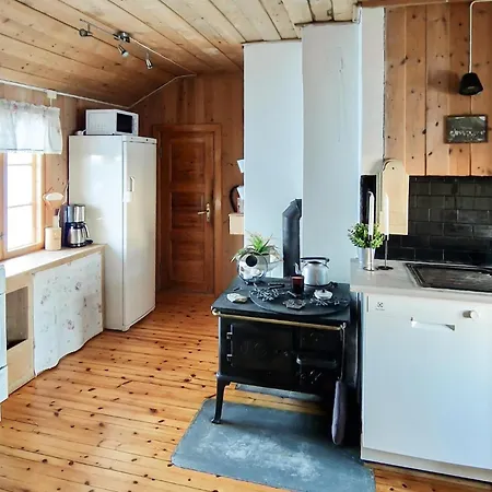 4 Bedroom Awesome In