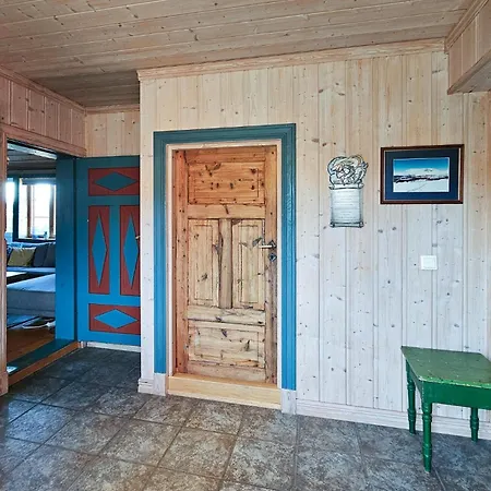 度假居 4 Bedroom Awesome In *