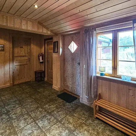 4 Bedroom Awesome In * 海姆瑟达尔